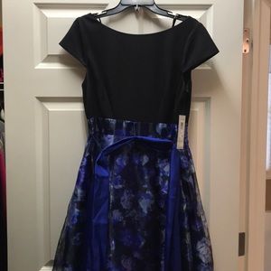 Black and blue dress size 10.